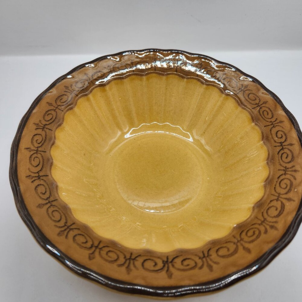 Vintage San Fernando Vernon Ware by Metlox Bowl